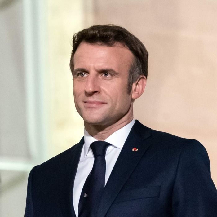 Présidentielle 2022, l'INS dévoile que Macron passerait grâce à une vague du syndrome de Stockholm.