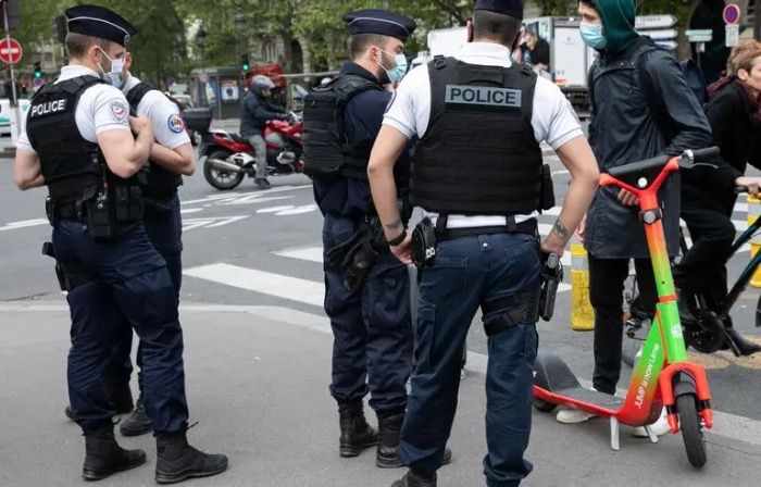 Lyon : Un homme recherché après un accident de trottinette